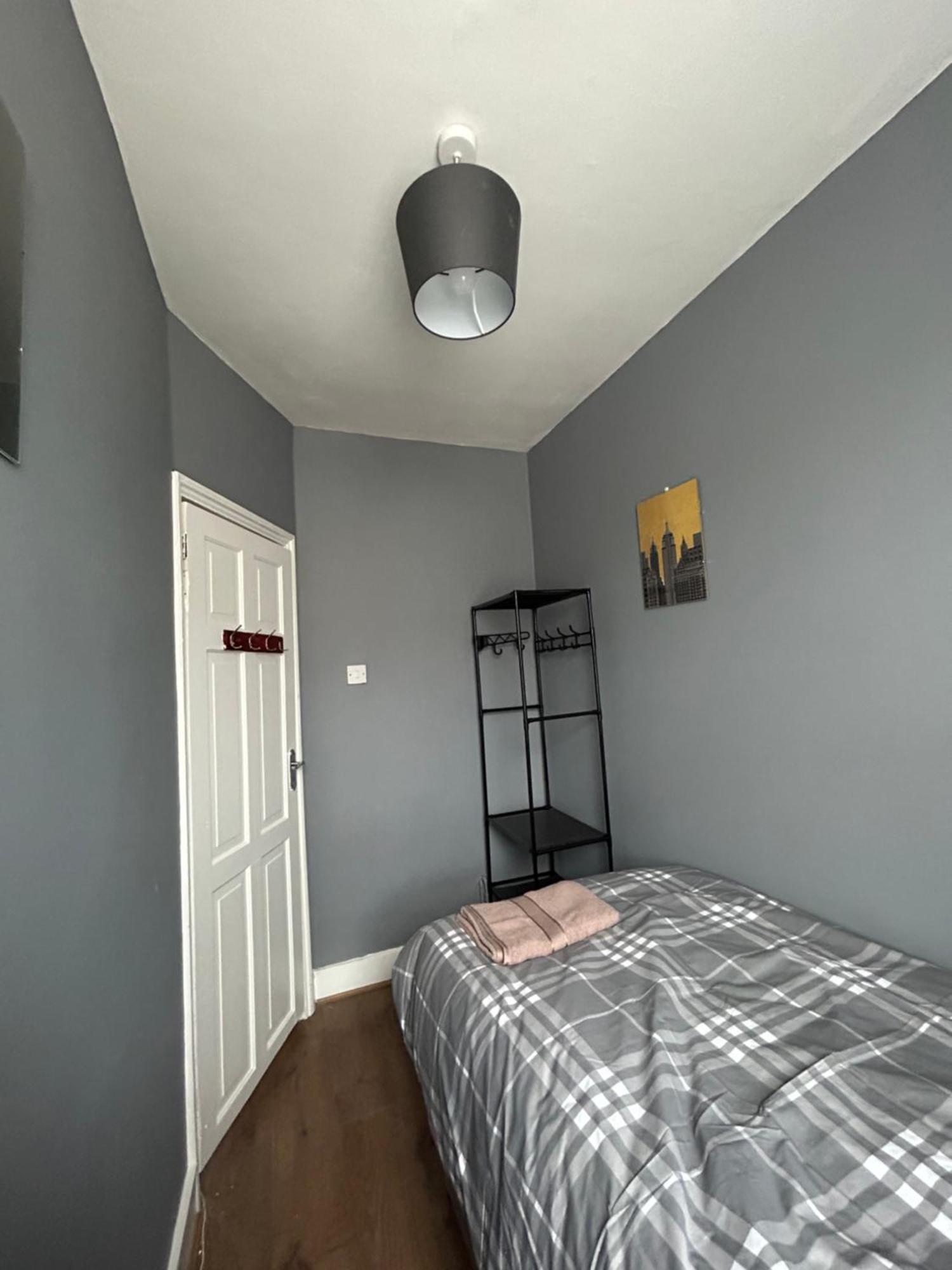 Hatton Homes: Tottenham London Exterior photo