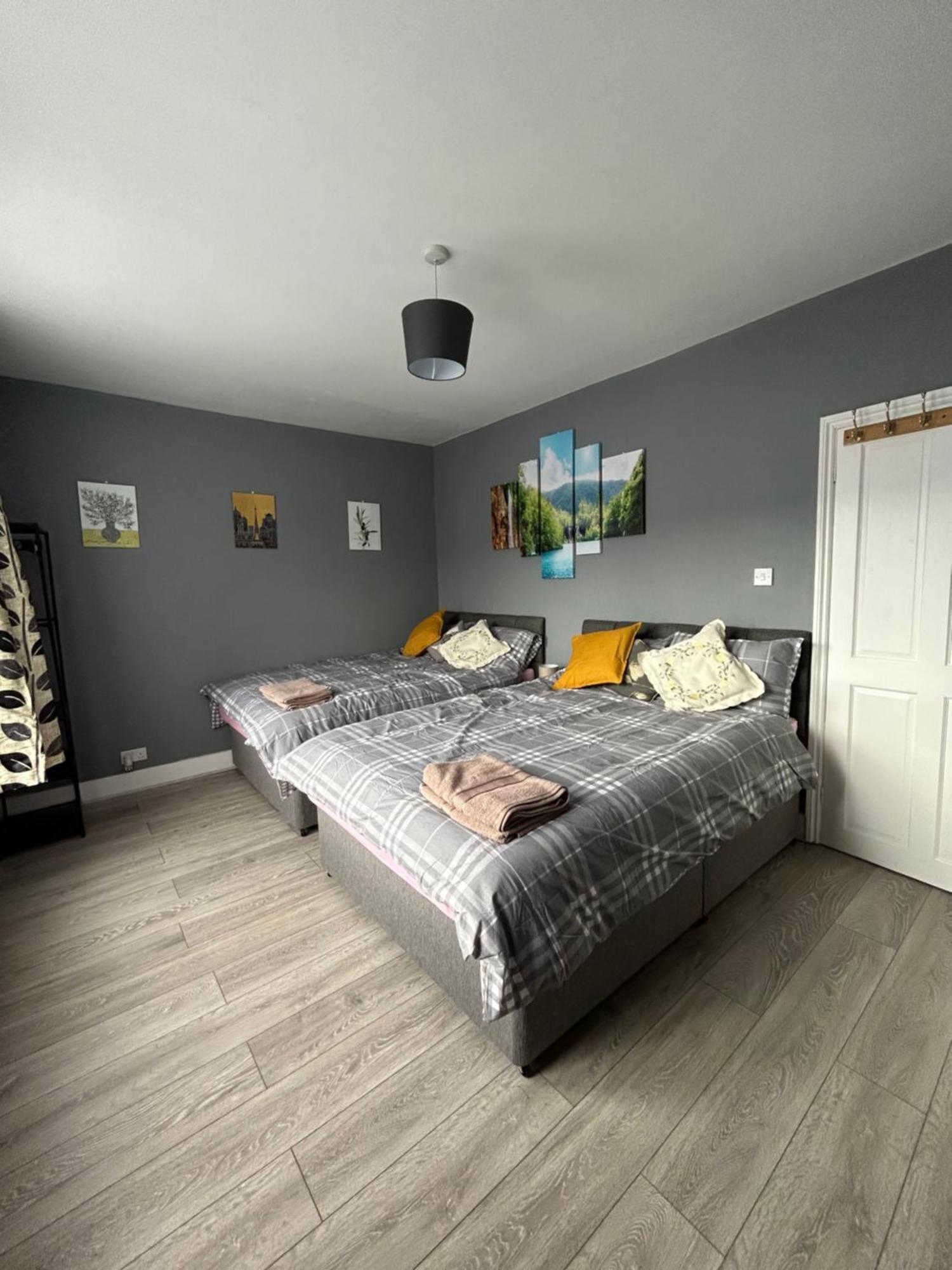 Hatton Homes: Tottenham London Exterior photo